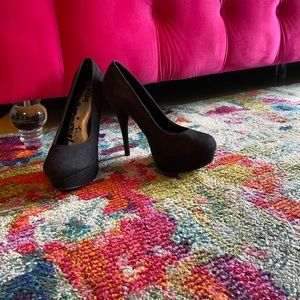 ‼️LAST CHANCE ‼️Black Pumps